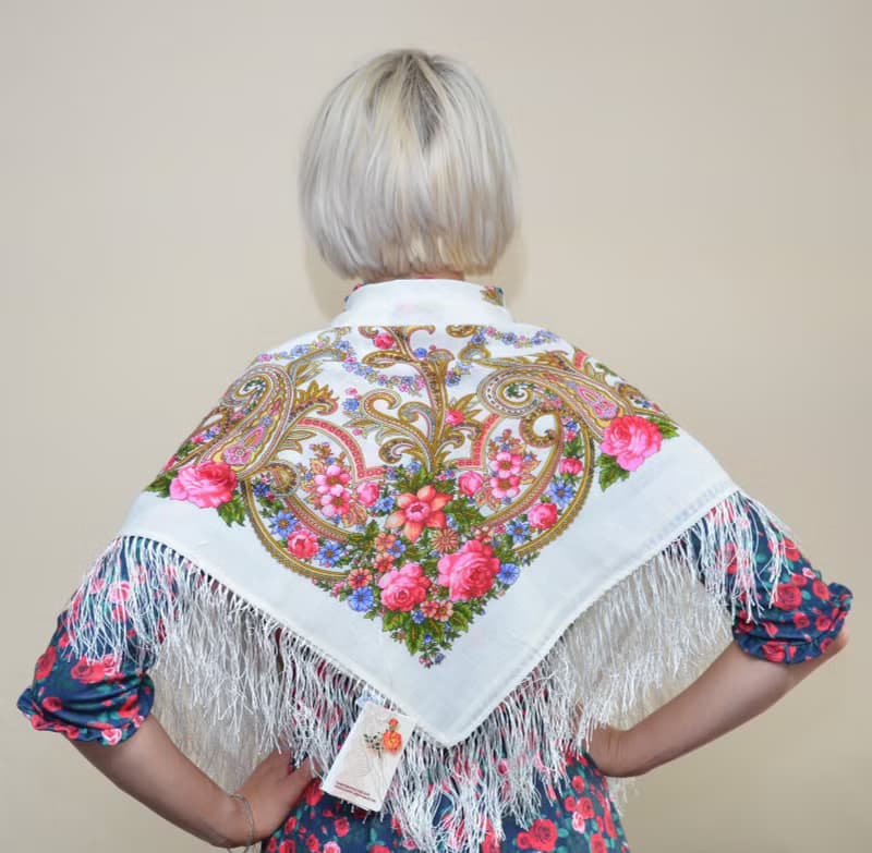 Authentic Pavlovo Posad Russian Shawl Scarf Soft 100% Wool 89x89 cm 1345-3