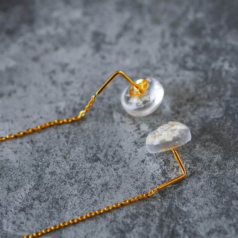 レースフラワーの押し花チェーンピアス/ロングピアス