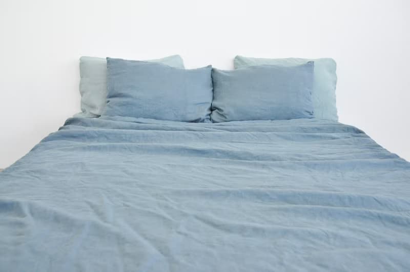 Dusty blue linen fitted sheet / Softened linen bed sheet / Deep pocket