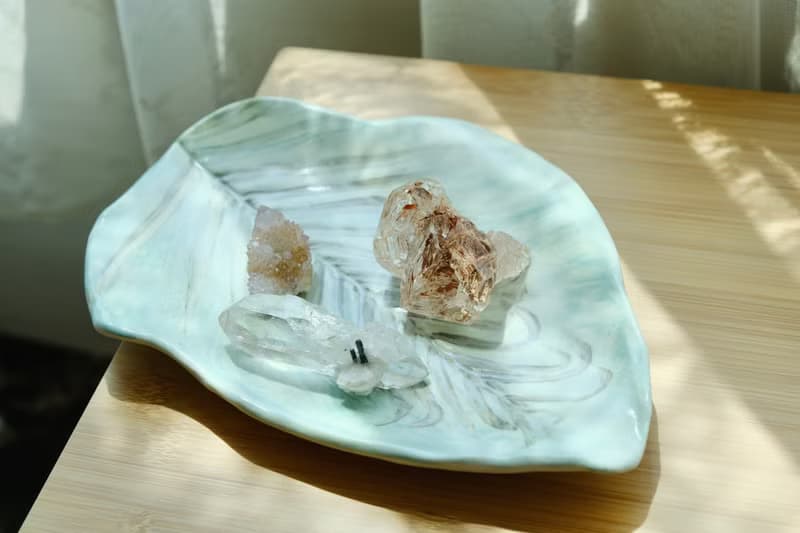 【畢業禮物】藝術陶瓷羽葉微風造型瓷盤綠色蕨類壓印盤飾品收納