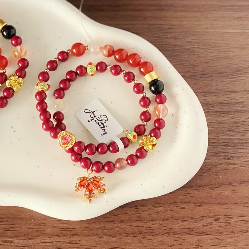 Amelia Jewelry丨逆風如解意丨血砂紅兔毛草莓晶膠花髮晶原創手鍊