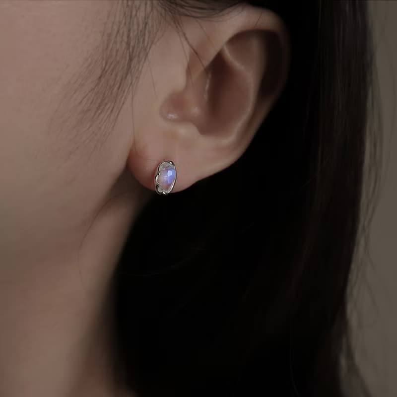 925純銀 月光石 天然石 橢圓形角面 耳環 耳夾 一對