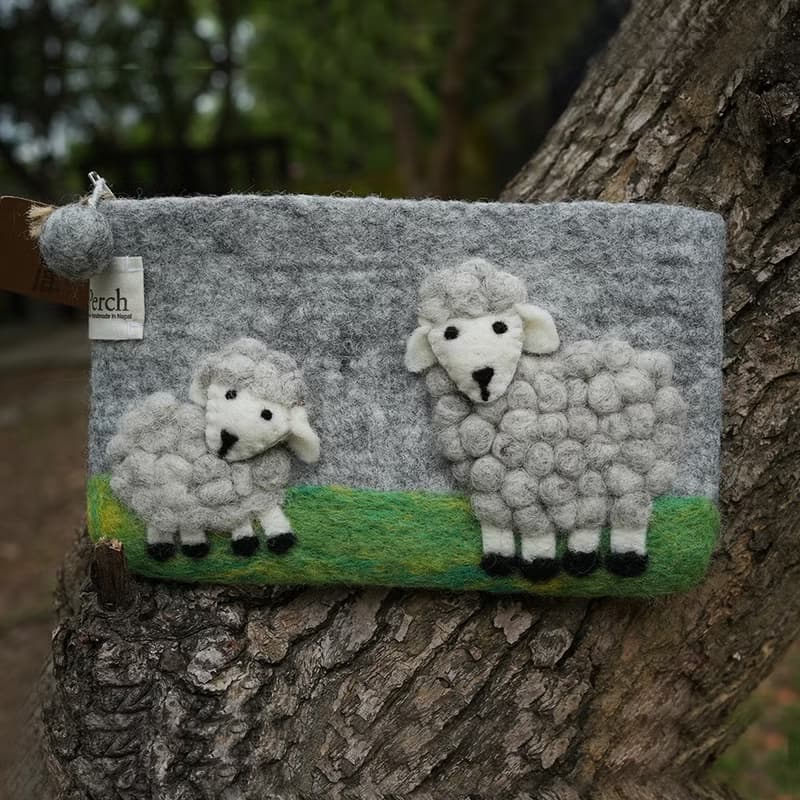 100% Wool 羊毛氈長形綿羊包_手機袋 _公平貿易
