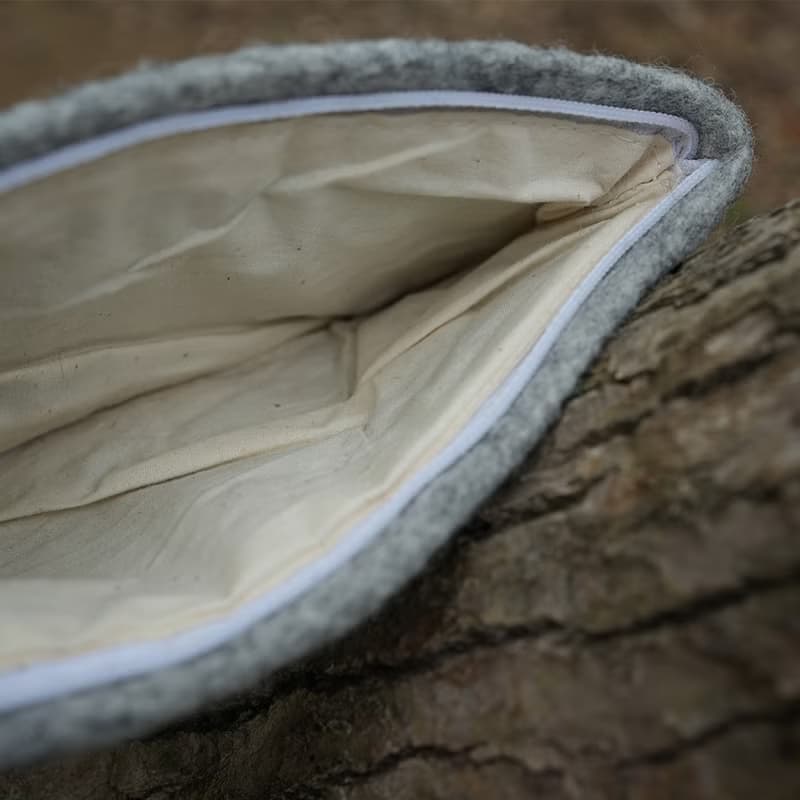 100% Wool 羊毛氈長形綿羊包_手機袋 _公平貿易