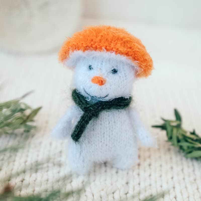 【數位】Cutie the Snowman knitting pattern. DIY New Year gift. English PDF.