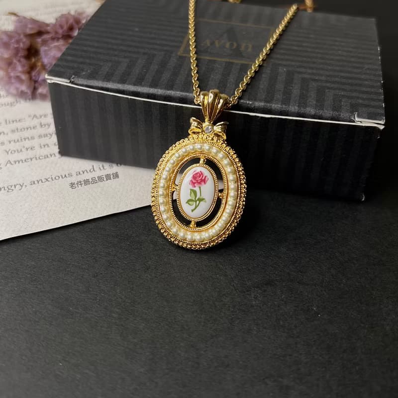 Avon vintage rose古典玫瑰長項鍊(含原廠紙盒)