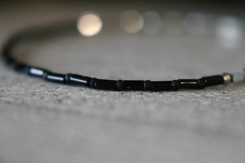 出清商品 樹脂 彈性手環  - 健康快樂 -