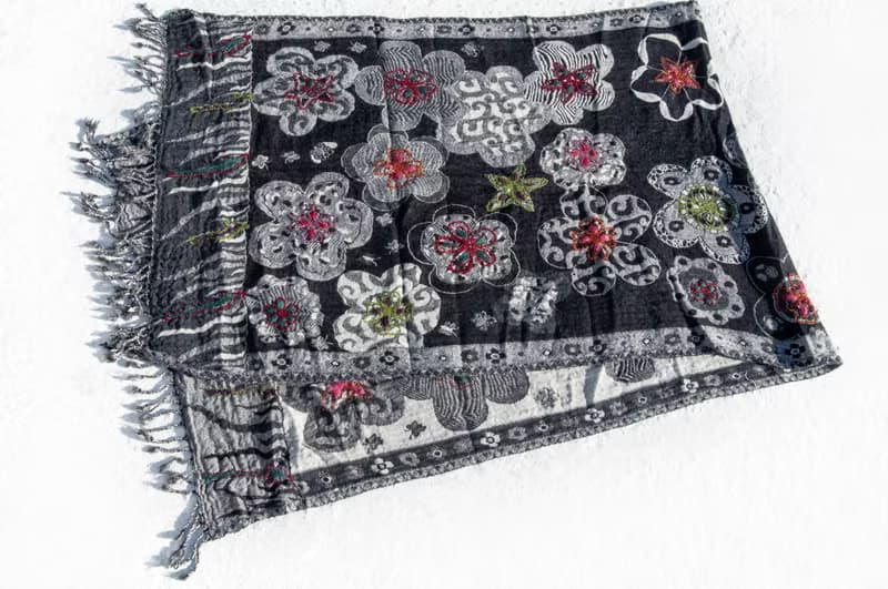 喀什米爾Cashmere/水煮羊毛披肩/針織圍巾/刺繡圍巾/羊絨披巾-花