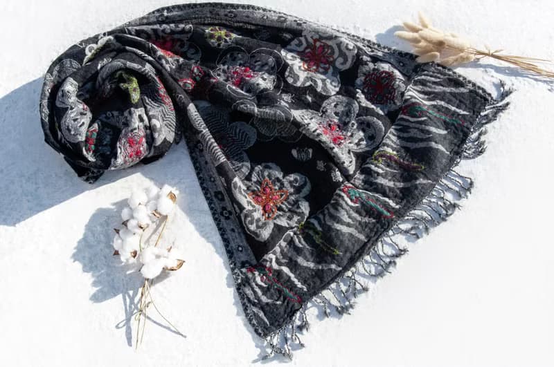 喀什米爾Cashmere/水煮羊毛披肩/針織圍巾/刺繡圍巾/羊絨披巾-花