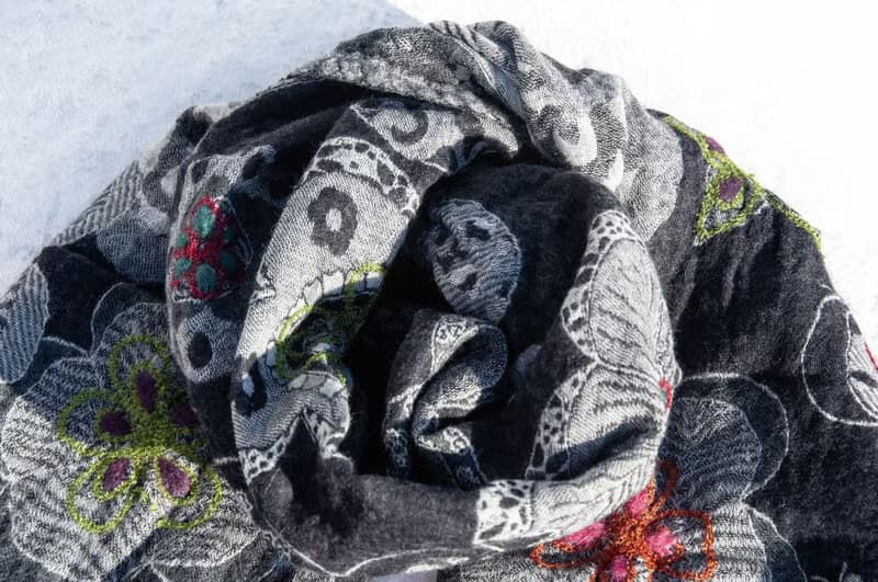 喀什米爾Cashmere/水煮羊毛披肩/針織圍巾/刺繡圍巾/羊絨披巾-花