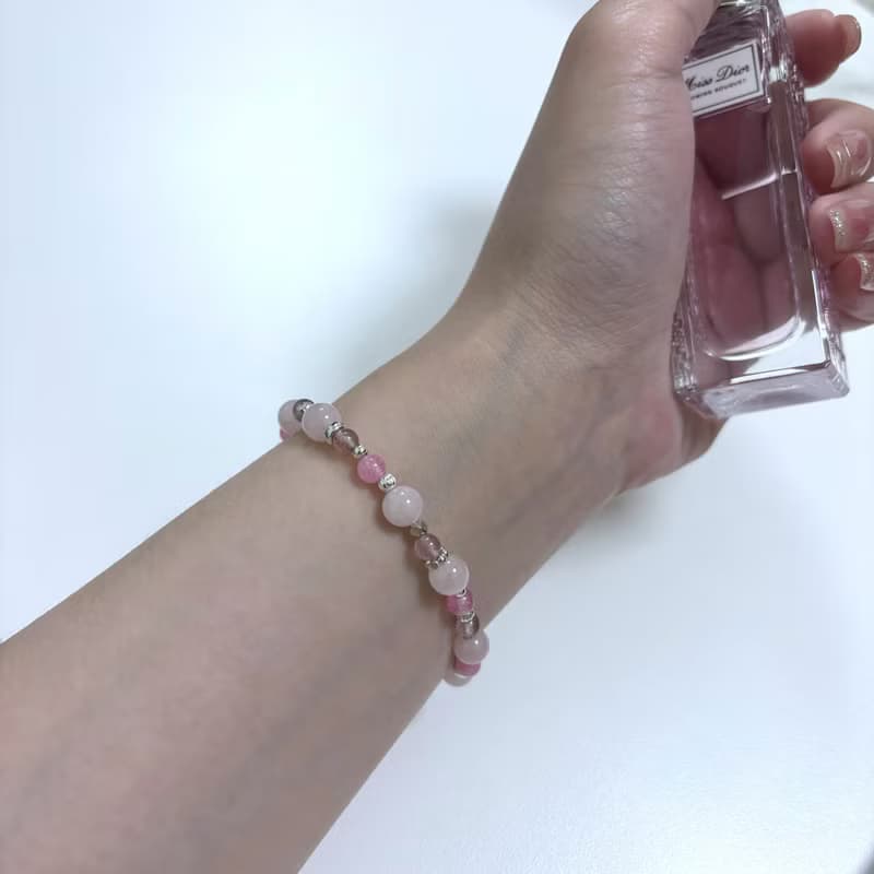 栩栩花落 / 粉晶手鍊