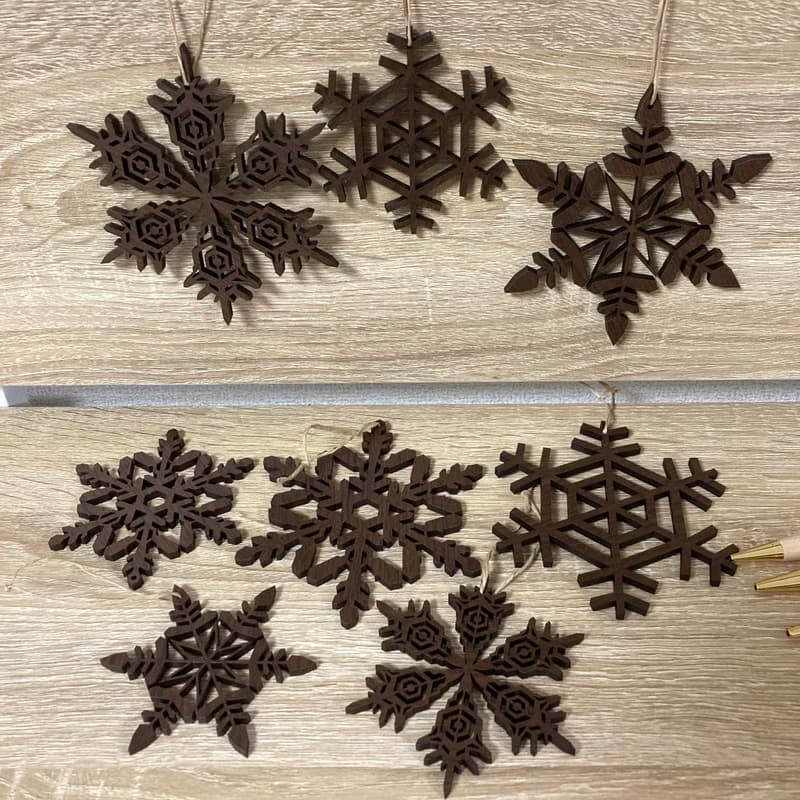 北欧クリスマス 雪結晶のオーナメント8個セット ウォールナット クリスマスギフト