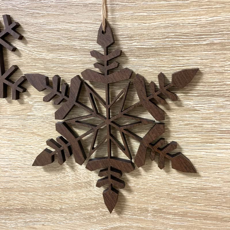 北欧クリスマス 雪結晶のオーナメント8個セット ウォールナット クリスマスギフト