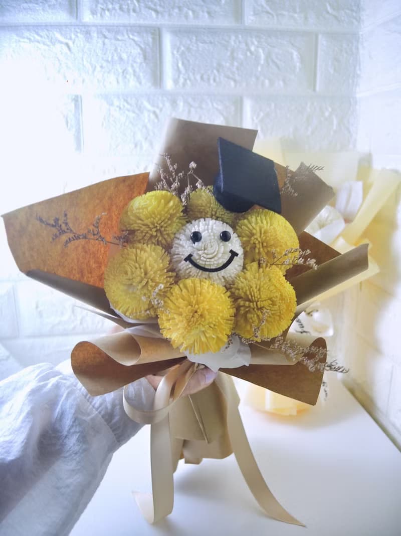 畢業禮物 畢業花束 索拉乒乓表情花束 擴香花花束