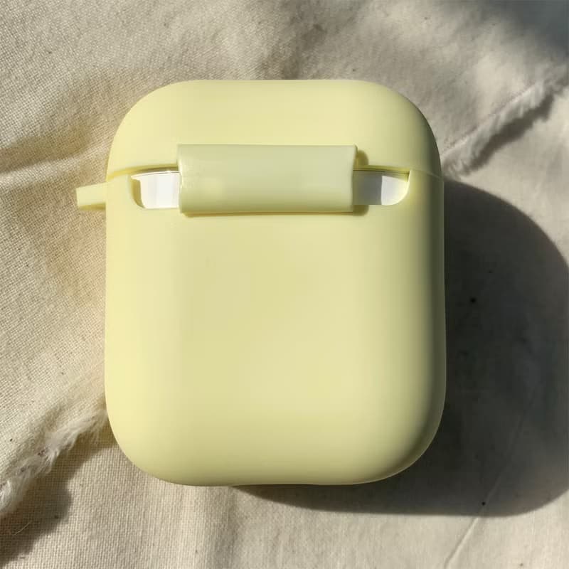 廢物小海豹 奶油黃色磨砂軟殼 AirPods 耳機保護套 耳機殼