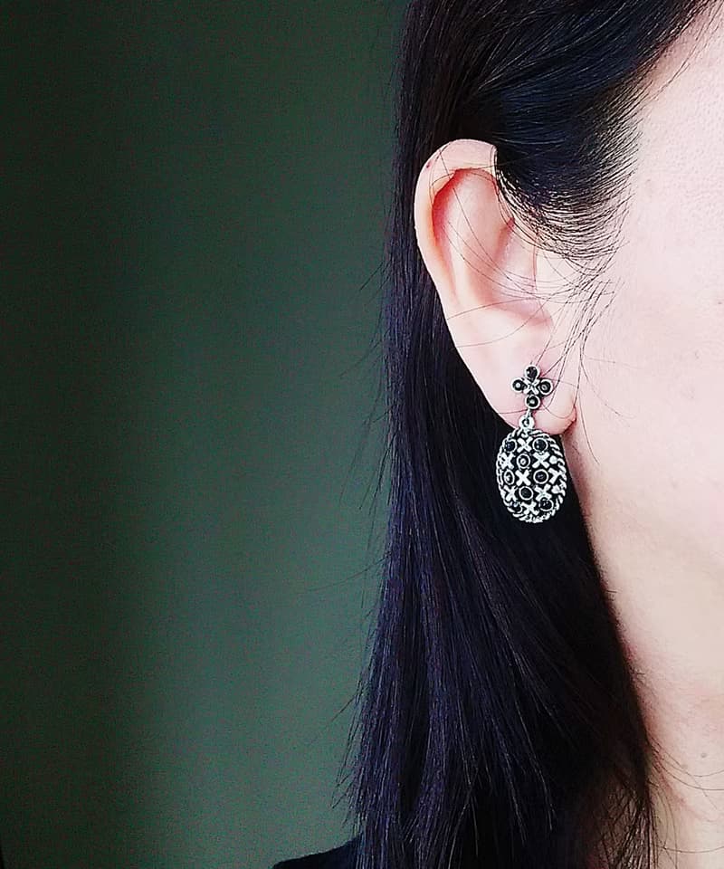 Vintage Jewelry 西洋古董飾品 FLORENZA  黑白琺瑯 夾式耳環