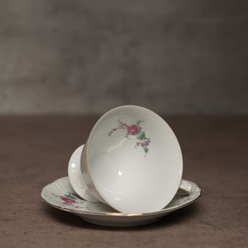 波蘭Wawel玫瑰浮雕雙人茶具組含溫茶器/茶杯組