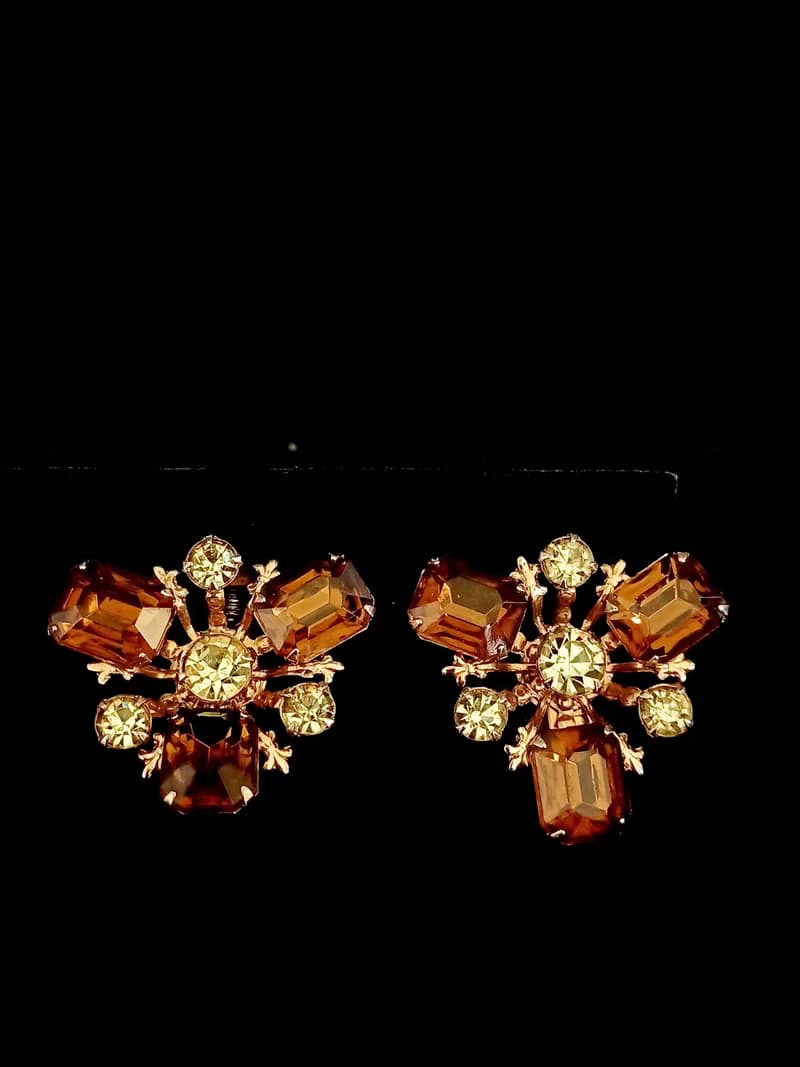 vintage jewelry  古典方形萊茵鑽立體花卉 夾式耳環  1080元