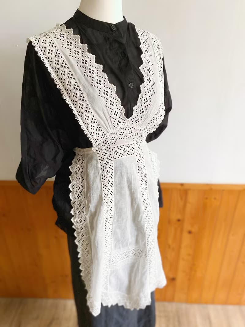 【好日戀物】德國帶回vintage古董手工刺繡鏤空蕾絲圖紋圍裙