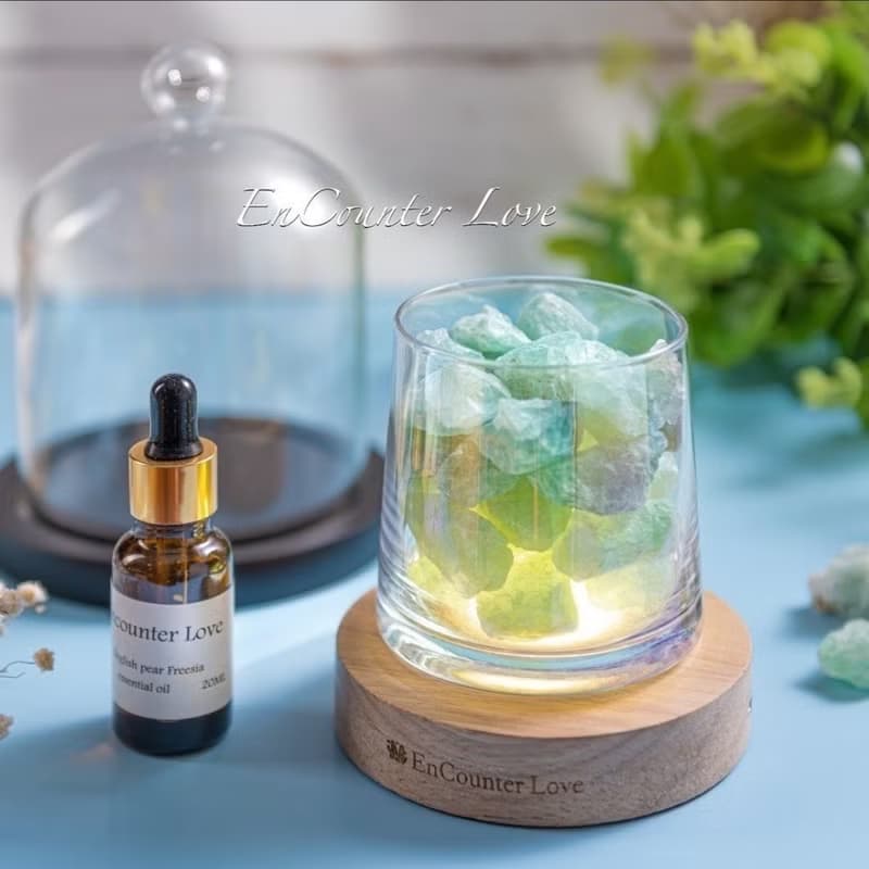 【水晶燈照 能量水晶】綠瑩石 事業人緣 招財防小人 附擴香精油
