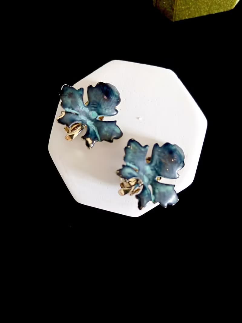 vintage jewelry  典雅銅青色琺瑯楓葉 夾式耳環