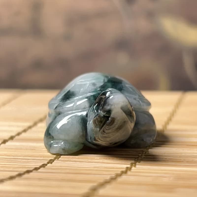 【吉祥‧長壽】飄花翡翠烏龜 | 天然緬甸A貨翡翠 | 送禮