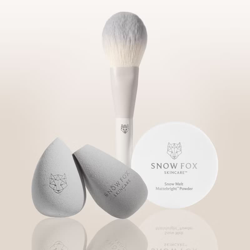 雪融柔霧輕盈定妝蜜粉
