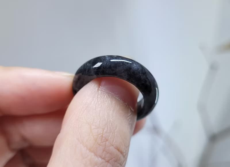 【親翠】天然翡翠 黝黑圓骨手指鐲戒圈10號 畢業禮物