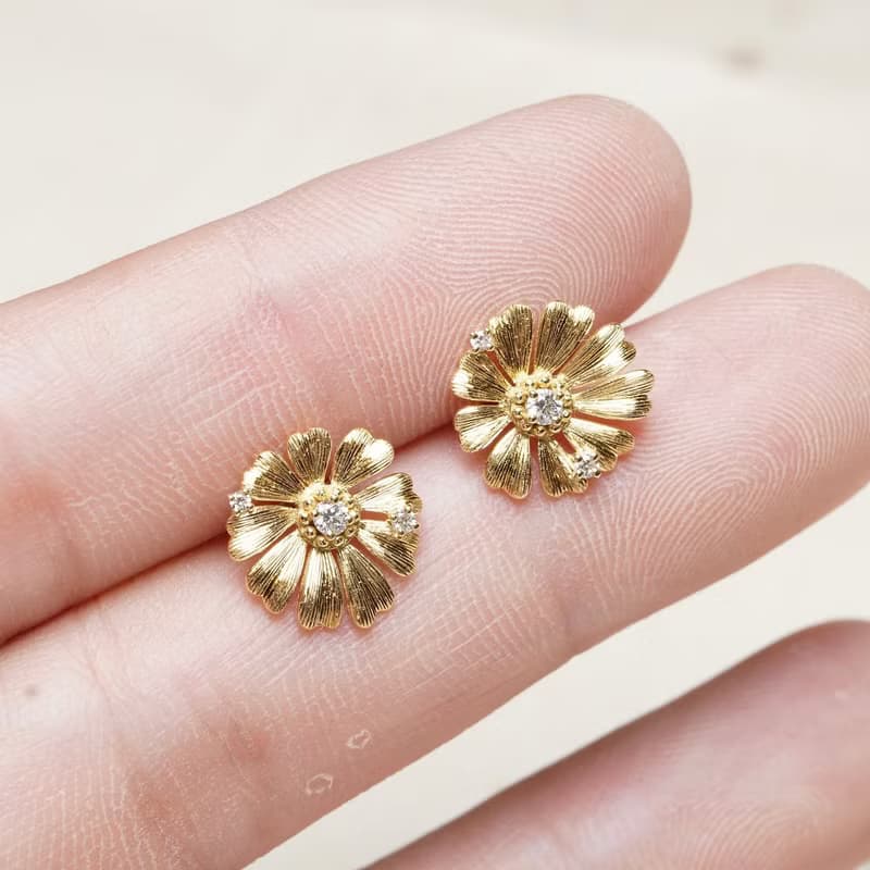 18K 復古緞面金小鑽花花耳環