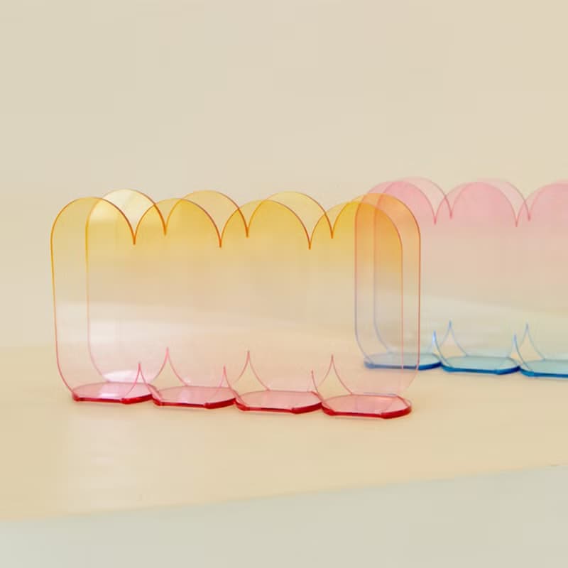 Acrylic magazine rack
