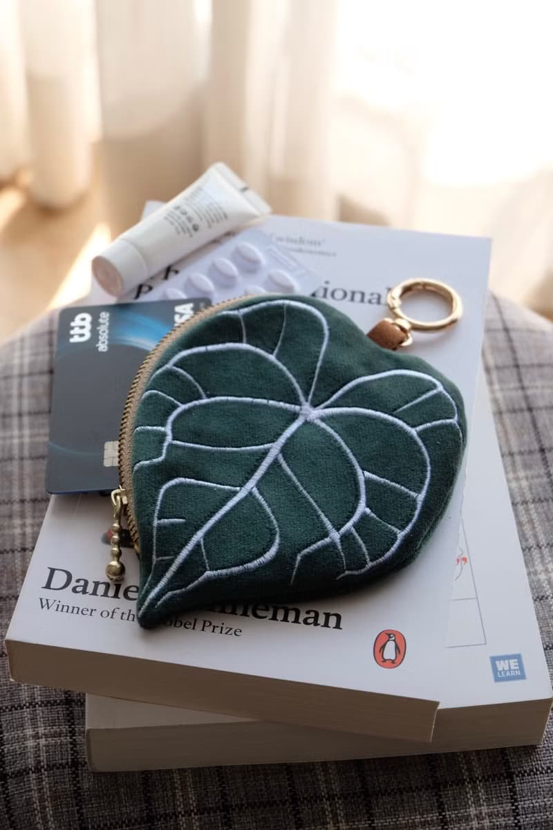 Embroidery soft green Anthurium leaves mini pouch size m