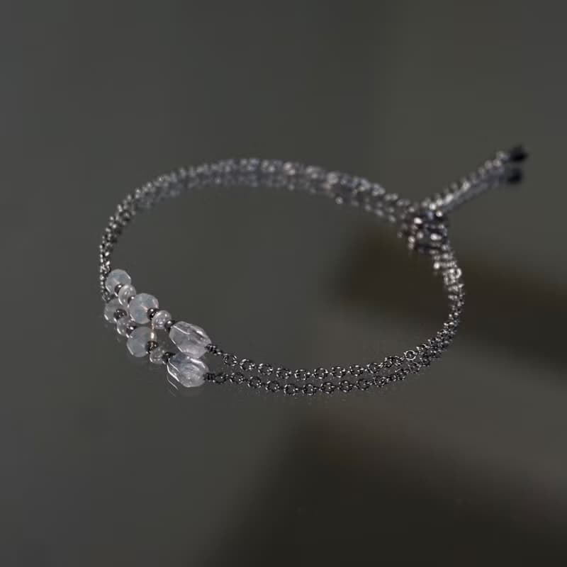 MODOMODO 蛋白石 opal 淡水珍珠 馬島月光石 細手鍊 - 雪島極光