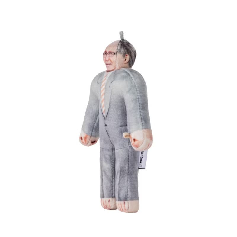 Robert 63, Business Attire