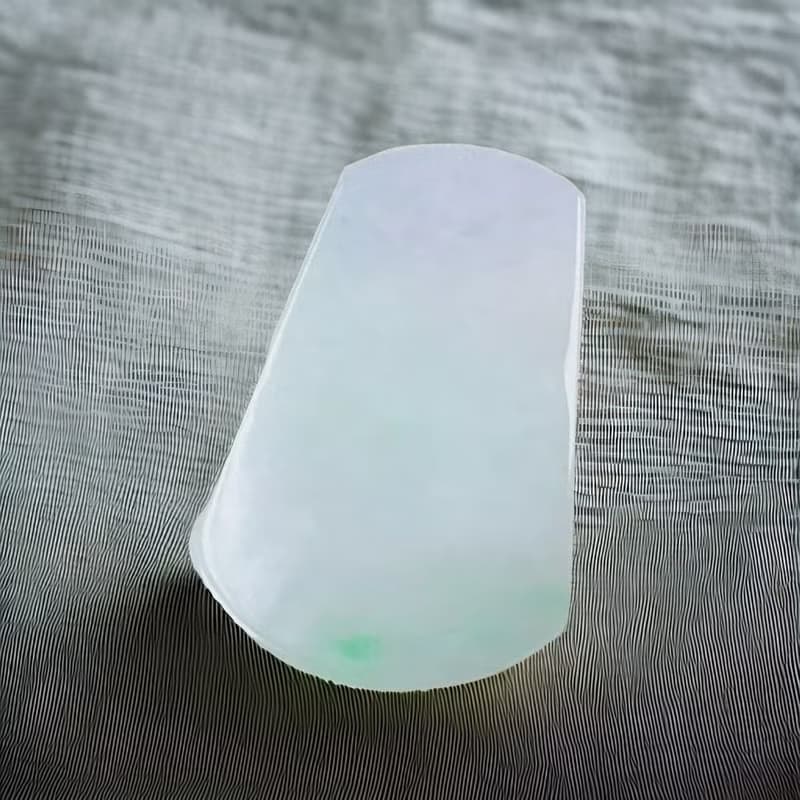 飄陽綠翡翠無事牌| 天然緬甸玉A貨翡翠 |送禮