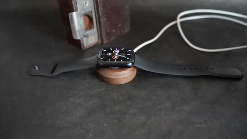 Apple Watch 原木磁吸充電座