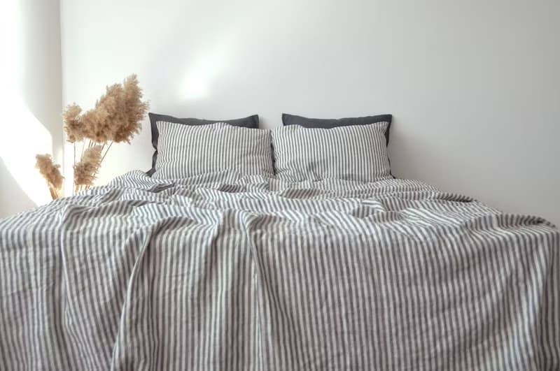 Striped linen sheet set / Flat+fitted sheet+2 pillowcases / Striped bedding