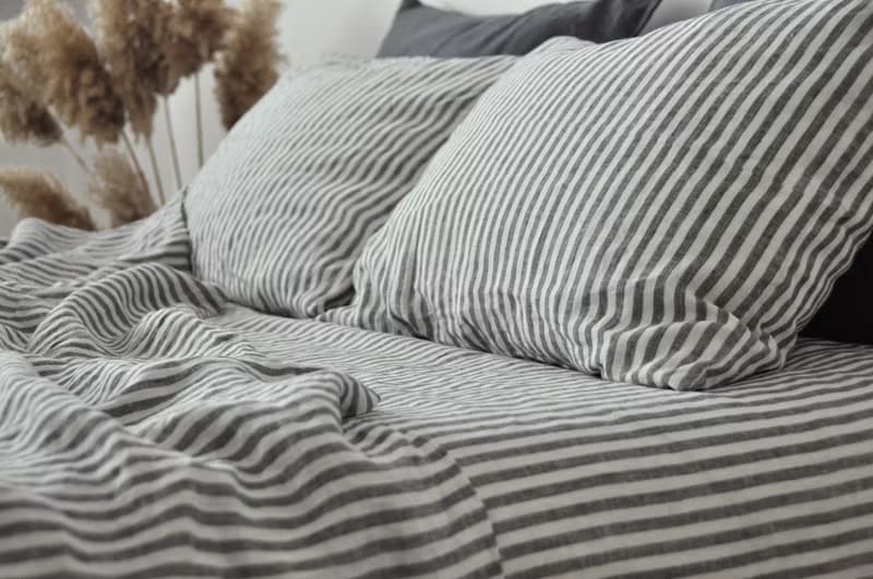 Striped linen sheet set / Flat+fitted sheet+2 pillowcases / Striped bedding