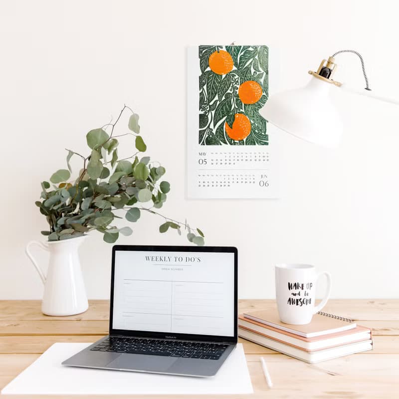 【數位】Bright Botanical Printable Wall Calendar 2025 Floral Fruits Vegetables Linocut