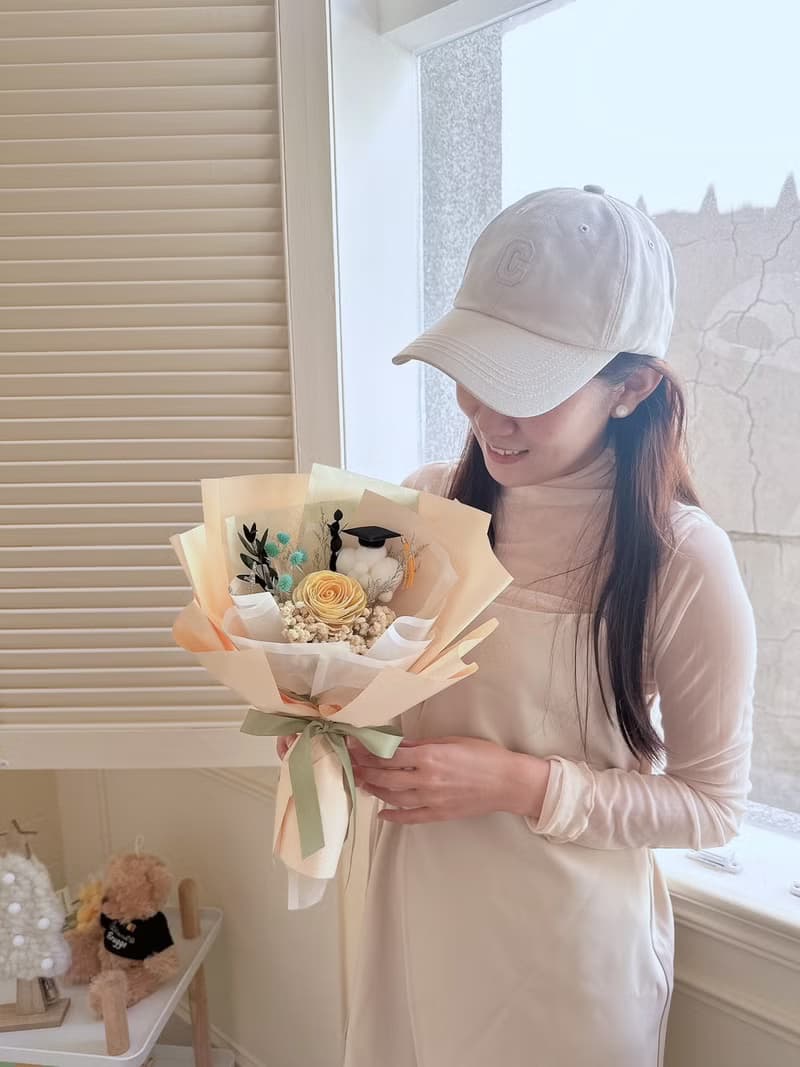 你是我的太陽白雲畢業花束 畢業禮物 滿天星 乾燥花束 交換禮物