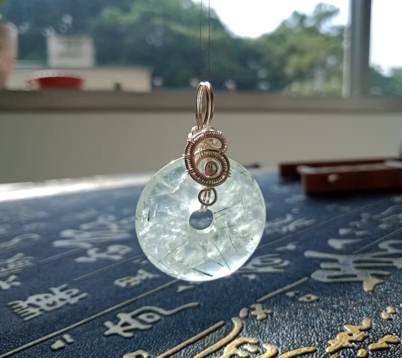 佚名山河。項鍊。簡約葡萄石平安扣。金屬編織。含鍊