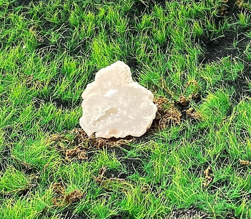 能量擺飾-瑪瑙可愛白晶洞開口笑 招財 療癒 開運 原礦 快速出貨