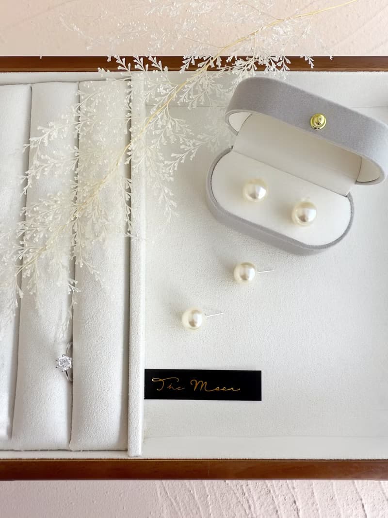 【結婚禮物】奧地利珍珠耳環－白月光 禮盒 婚禮 新娘 耳夾 婚紗
