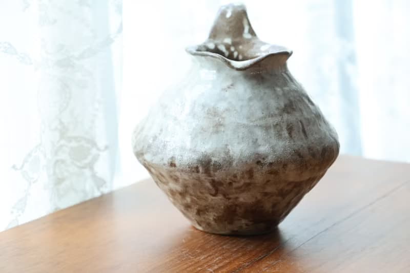 【喬遷禮物】美國進口土手捏陶壺造型花器化妝土白釉原土質感詫寂