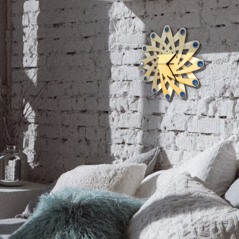 Galaxy藍色 - 由彎曲膠合板製成的現代掛鐘