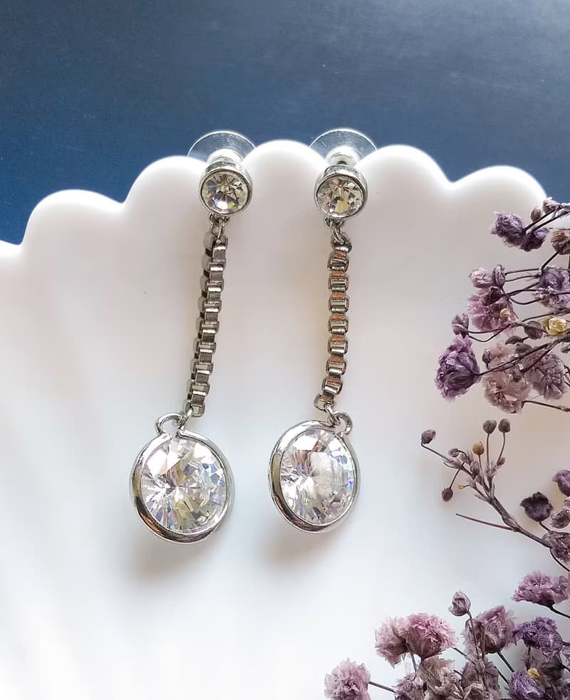 Vintage Jewelry 西洋古董飾品 銀色調 盒子鍊 飛碟圓鑽 針式耳環