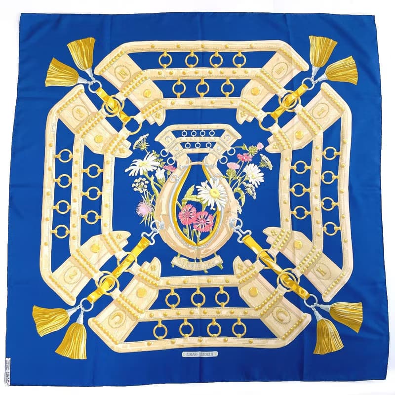 【日本直送 中古美品】エルメス HERMES スカーフ カレ 90 大判スカーフ 正方形 AUX CHAMPS フィールドへ フラワー タッセル シルク