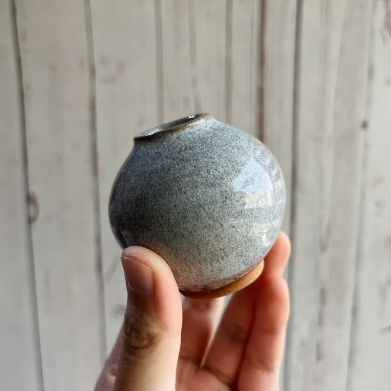 惑星。手工陶瓷迷你花瓶 花器 擴香瓶 精油瓶 陶藝 母親節禮物