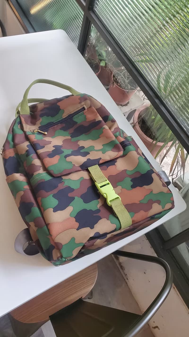 防水迷彩後背包旅行袋行李袋手提袋可裝A4筆電或PAD掛行李箱拉桿