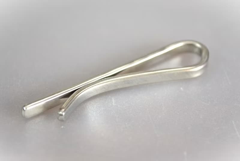 Titanium tie bar・純チタンネクタイピン・荒し鎚目・受注生産