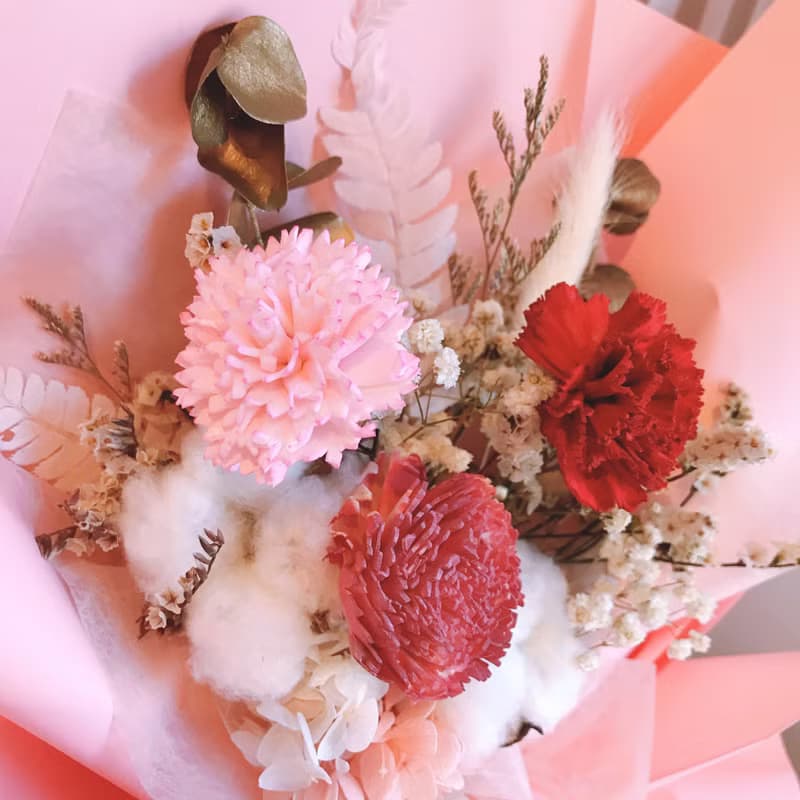 母親節大花束。母親節花束。花束。康乃馨。母親節花禮